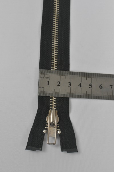 ZIP045  4號拉鏈  銀色拉鏈  金屬單頭拉鏈  開尾拉鏈 不設單獨拉鍊訂購 側面照